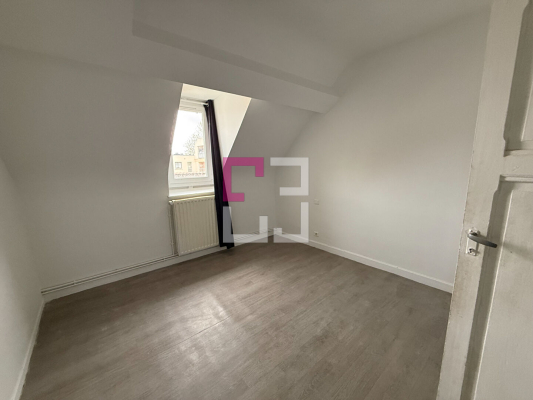 
Appartement 3 pièces LA FERE
