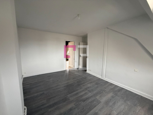 
Appartement 3 pièces LA FERE
