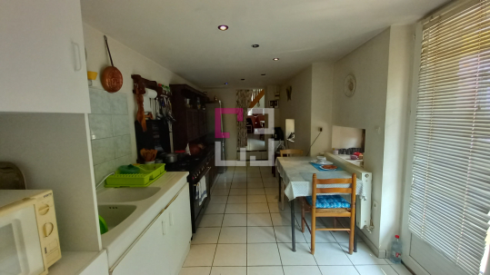 
Immeuble de rapport Etreaupont 8 pièce(s) 169 m2
