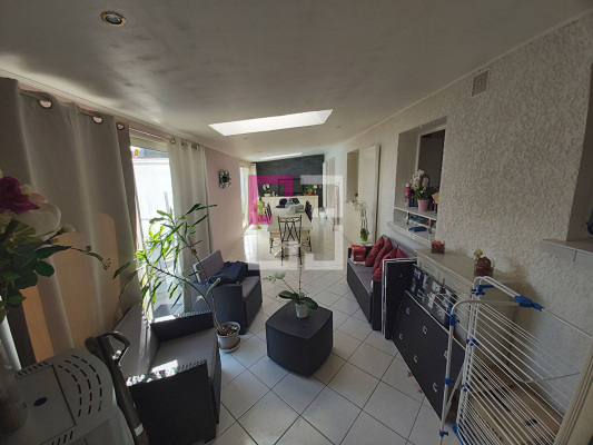 
Maison Origny Sainte Benoite 6 pièce(s) 151 m2
