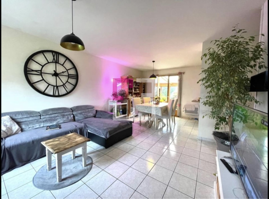 
Pavillon individuelle 74.5m² VILLESELVE
