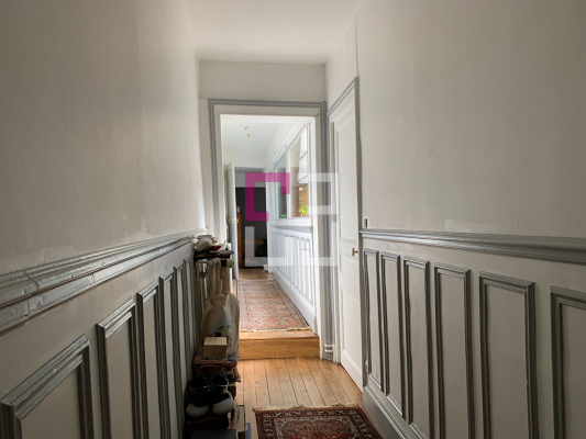 
Immeuble  8 pièce(s) 235 m2
