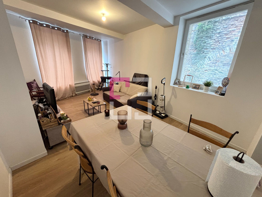 
Immeuble Guise 6 pièce(s)
