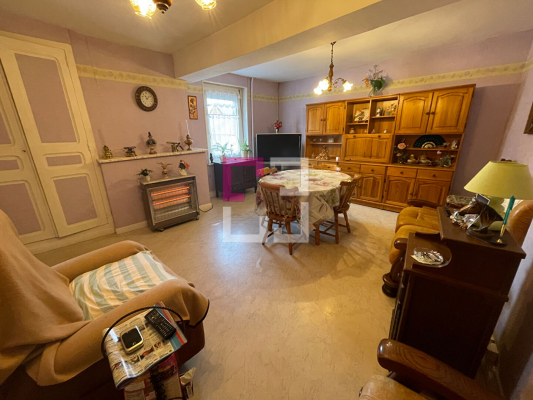 
Immeuble Guise 6 pièce(s)
