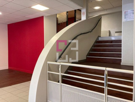 
Immeuble de rapport Laon  850 m2

