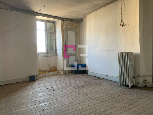 
Immeuble de rapport Laon  850 m2
