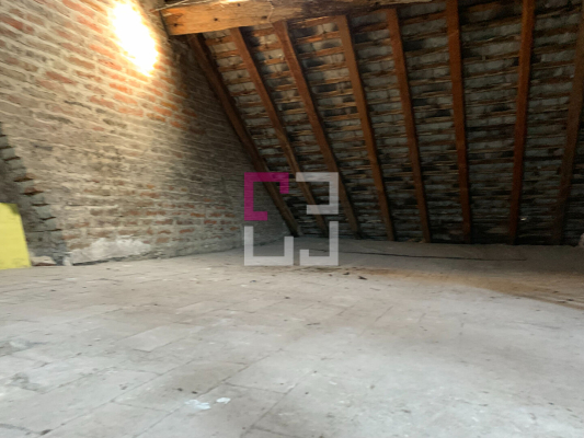
Immeuble de rapport Laon  850 m2

