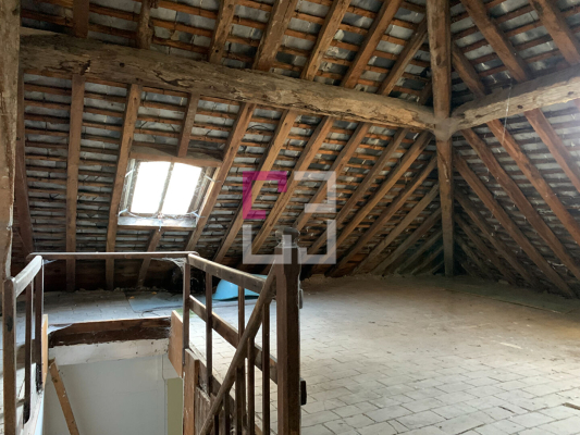 
Immeuble de rapport Laon  850 m2
