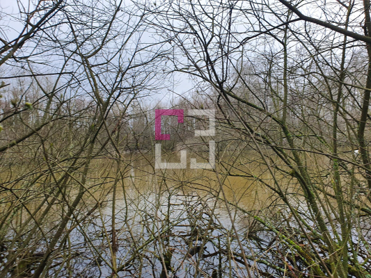 
Propriété de loisirs Saint Quentin 97000 m2
