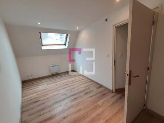 
Appartement  Saint Quentin 5 pièce(s) 120 m2
