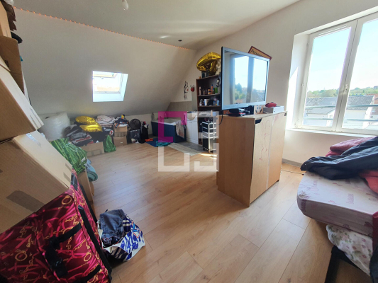 
Immeuble Saint Quentin 10 pièce(s) 243 m2
