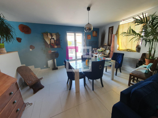 
Immeuble Saint Quentin 10 pièce(s) 243 m2

