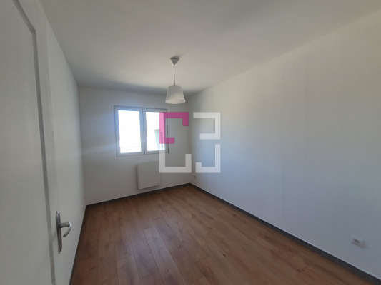 
Immeuble Saint Quentin 10 pièce(s) 243 m2
