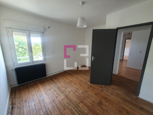 
Immeuble Saint Quentin 10 pièce(s) 243 m2
