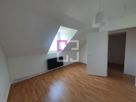 
Immeuble Saint Quentin 10 pièce(s) 243 m2
