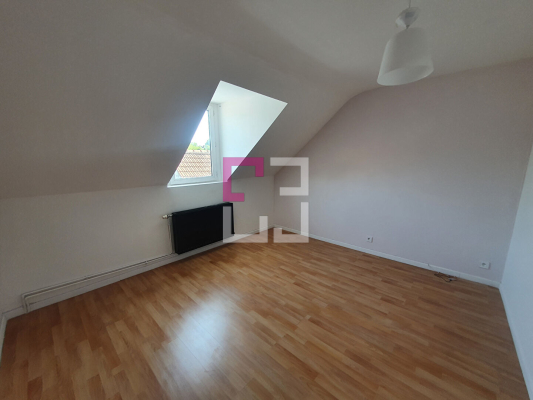 
Immeuble Saint Quentin 10 pièce(s) 243 m2
