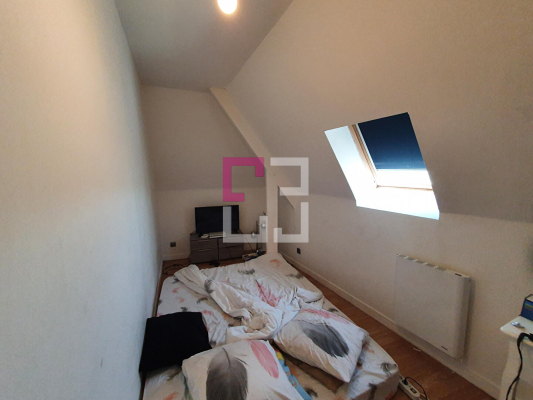 
Immeuble Saint Quentin 11 pièce(s) 236 m2
