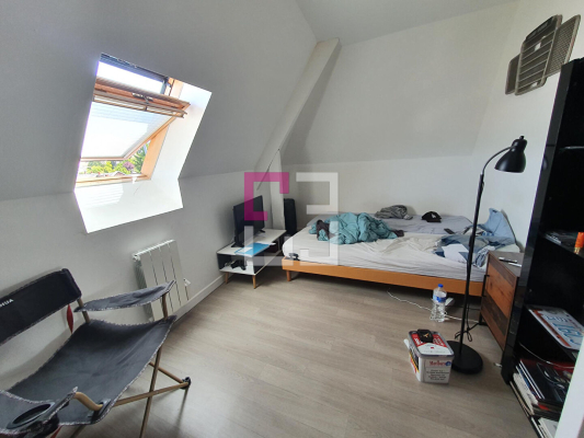 
Immeuble Saint Quentin 11 pièce(s) 236 m2
