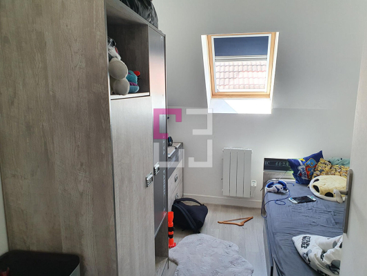 
Immeuble Saint Quentin 11 pièce(s) 236 m2
