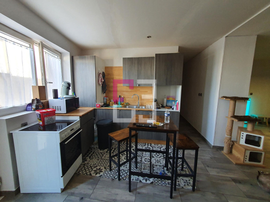 
Immeuble Saint Quentin 11 pièce(s) 236 m2
