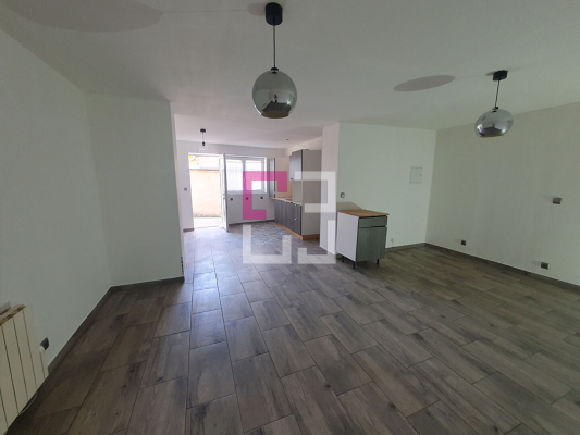 
Immeuble Saint Quentin 11 pièce(s) 236 m2

