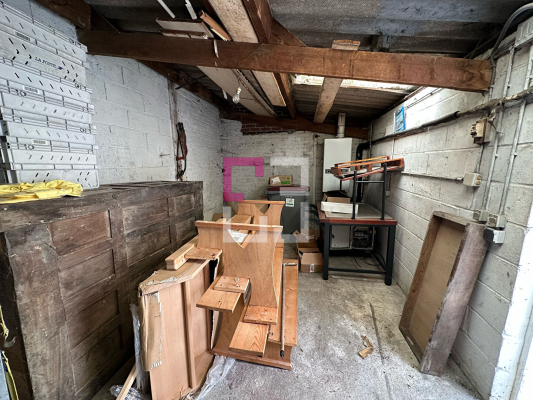 
Immeuble Marle 6 pièce(s)
