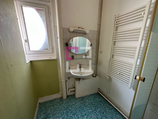 
Immeuble Marle 6 pièce(s)
