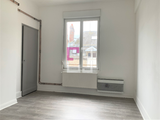 
PLACE DE L'HOTEL DE VILLE  Appartement 2 pièces 40 m²
