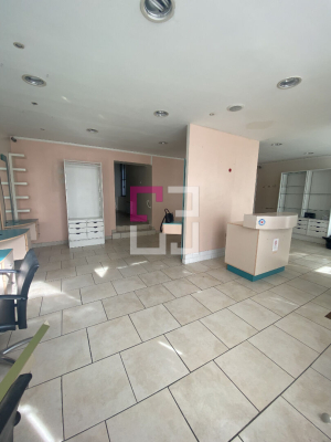 
Local commercial St Quentin 3 pièce(s) 80 m2
