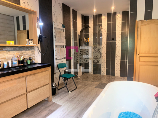 
Maison Busigny 8 pièce(s) 283 m2
