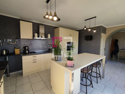 
Maison Mennevret 5 pièce(s) 124 m2
