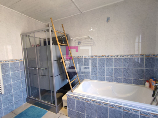 
Maison Mennevret 5 pièce(s) 124 m2
