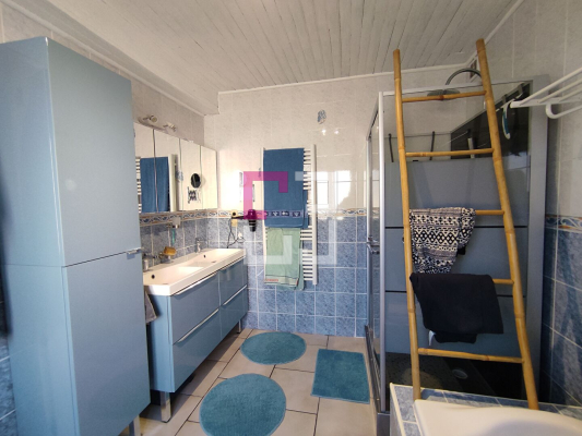 
Maison Mennevret 5 pièce(s) 124 m2
