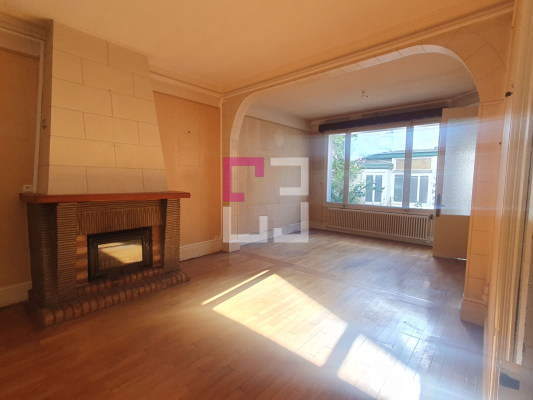 
Maison Saint Quentin 12 pièce(s) 376 m2
