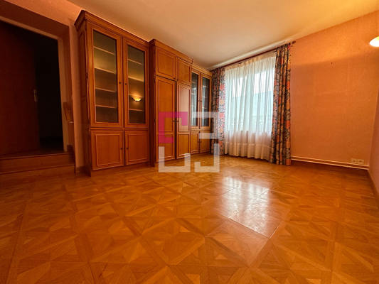 
Maison Bruyeres Et Montberault 10 pièce(s) 303 m2
