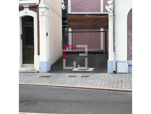 
Parking / box Chauny
