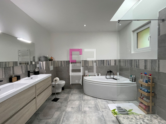 
Maison Proix 6 pièce(s) 135 m2
