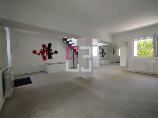 
Maison PROIX 6 pièces 135 m²

