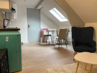 
Studio meublé à louer
