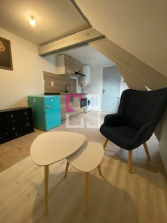 
Studio meublé à louer
