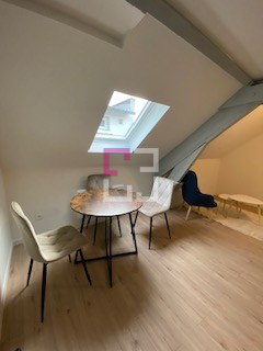 
Studio meublé à louer
