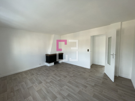 
Immeuble Ham 6 pièce(s) 215m²
