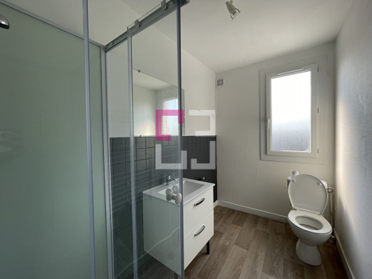 
Immeuble Ham 6 pièce(s) 215m²

