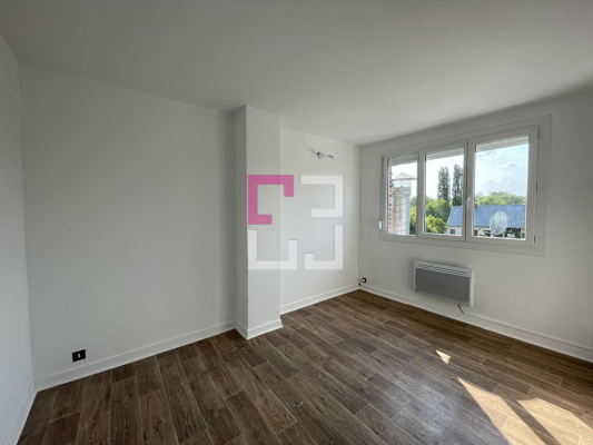 
Immeuble Ham 6 pièce(s) 215m²
