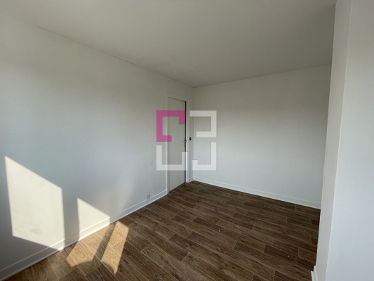 
Immeuble Ham 6 pièce(s) 215m²
