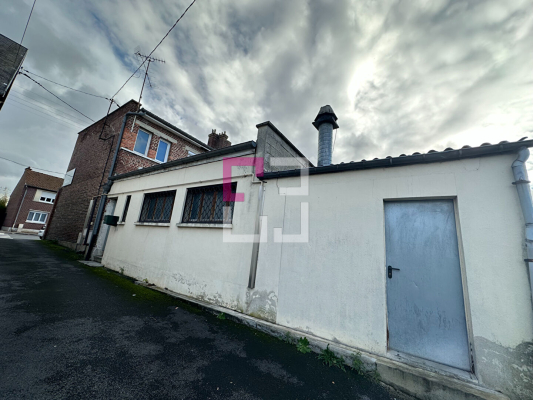 
Immeuble Ham 6 pièce(s) 215m²
