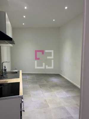 
A louer appartement type F2 avec cour
