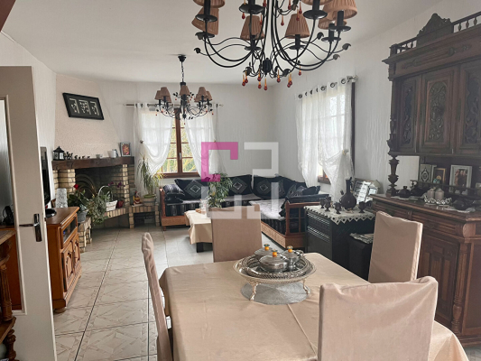 
MAISON 10 PIECES A ATHIES SOUS LAON
