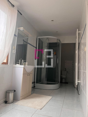 
MAISON 10 PIECES A ATHIES SOUS LAON
