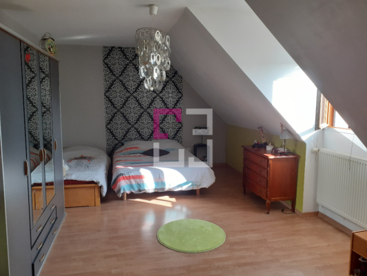 
Maison Sissy 7 pièce(s) 226 m2
